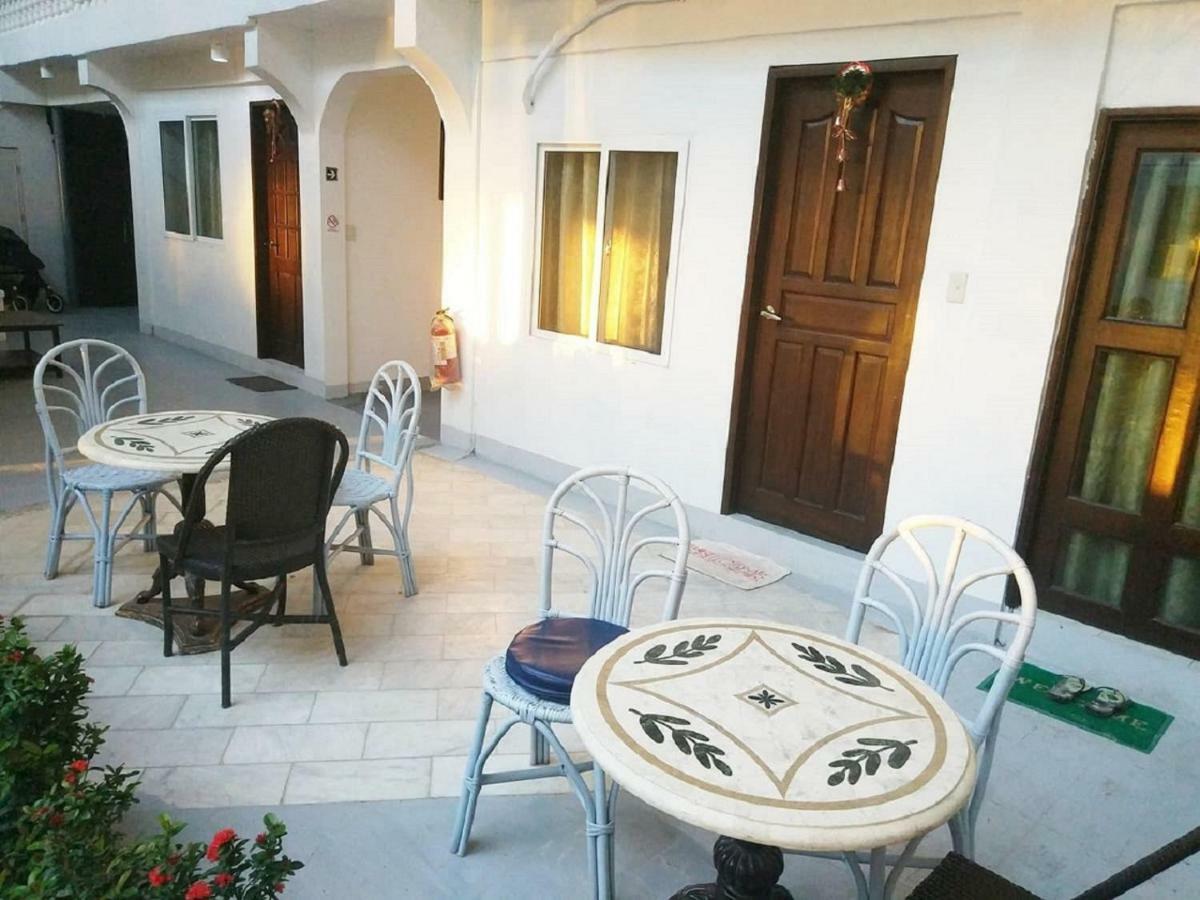 Deparis Beach Resort Balabag  Esterno foto